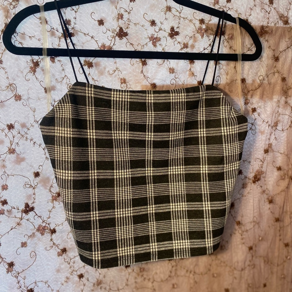 Popular 21 Large Black and White Plaid Crop Cami Top 👚